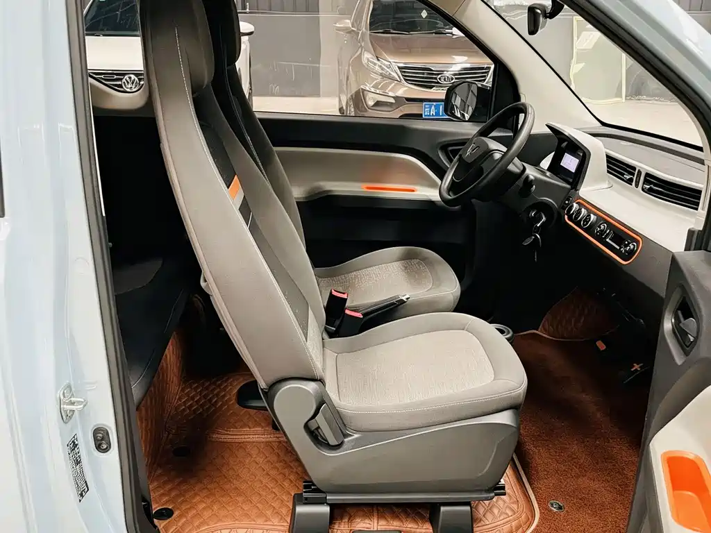 Wuling MINIEV — миниатюра 11