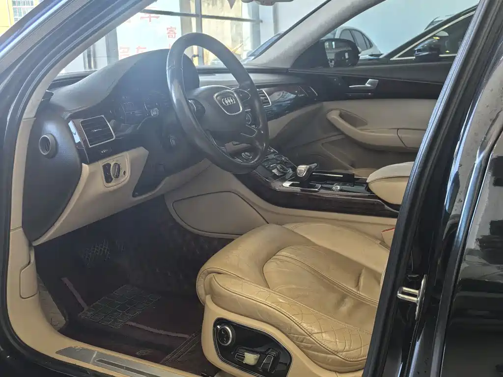 Audi A8 2011 A8L 3.0 TFSI quattro Comfort (213kW