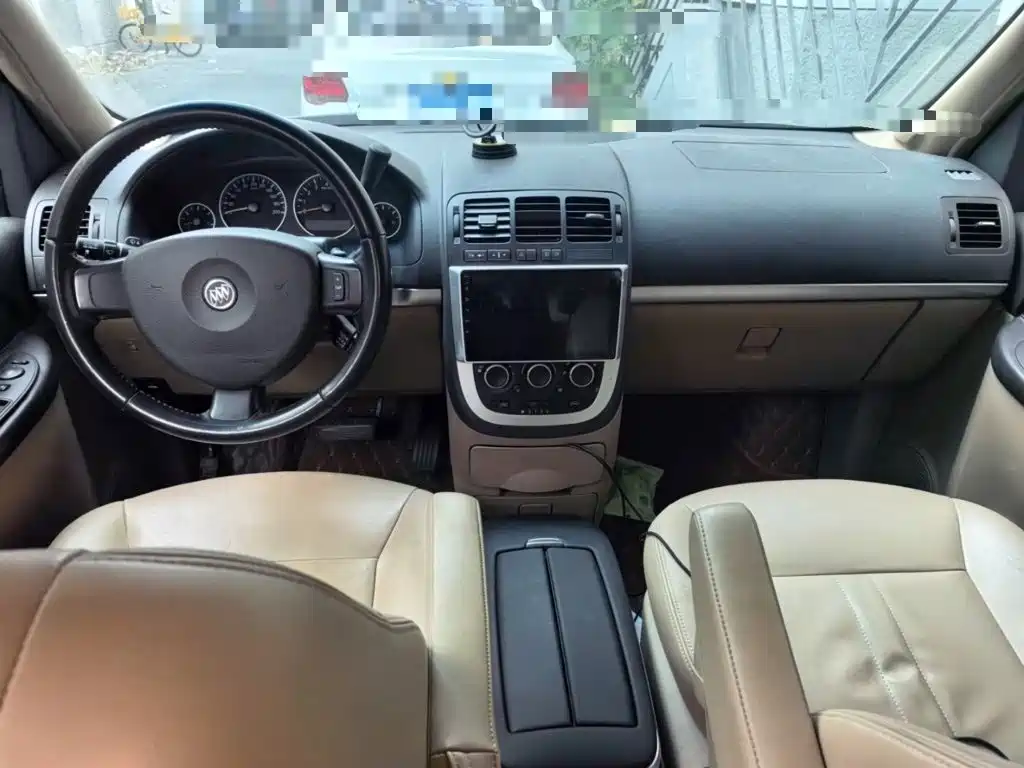 Buick GL8 — миниатюра 5
