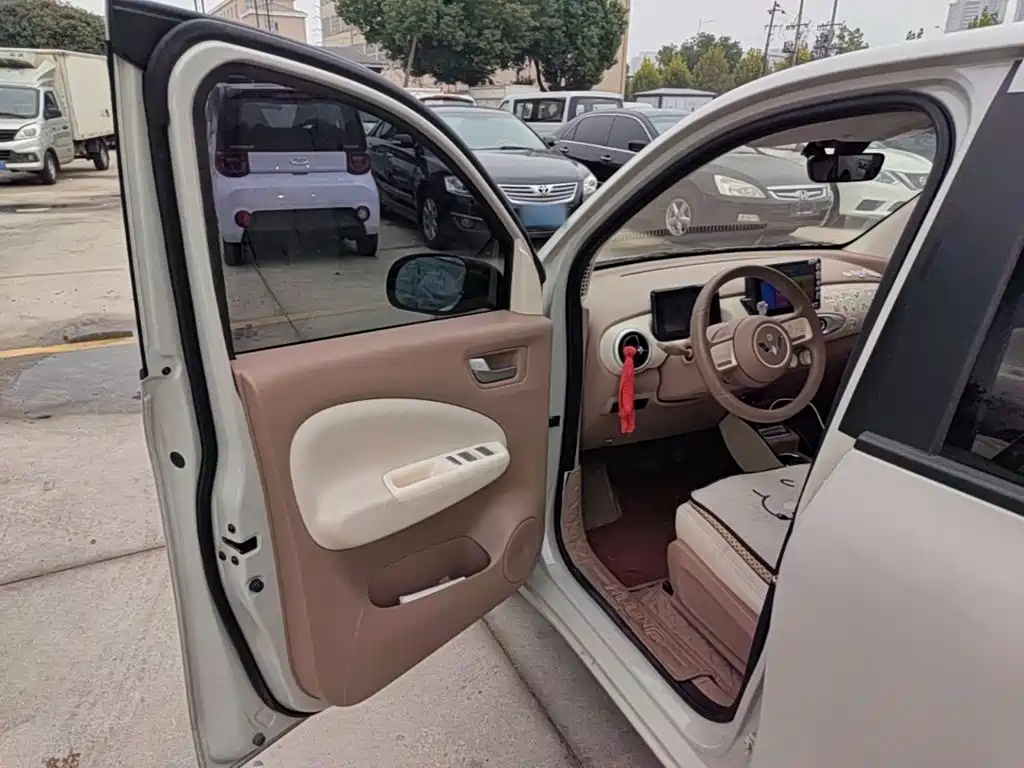 Wuling MINIEV — миниатюра 16