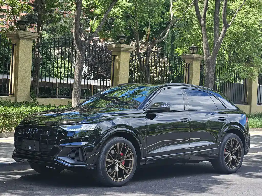 Audi Q8 2023