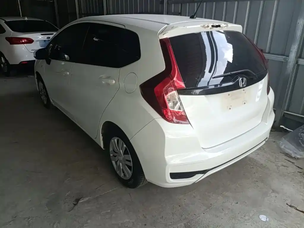 Honda Fit — миниатюра 5