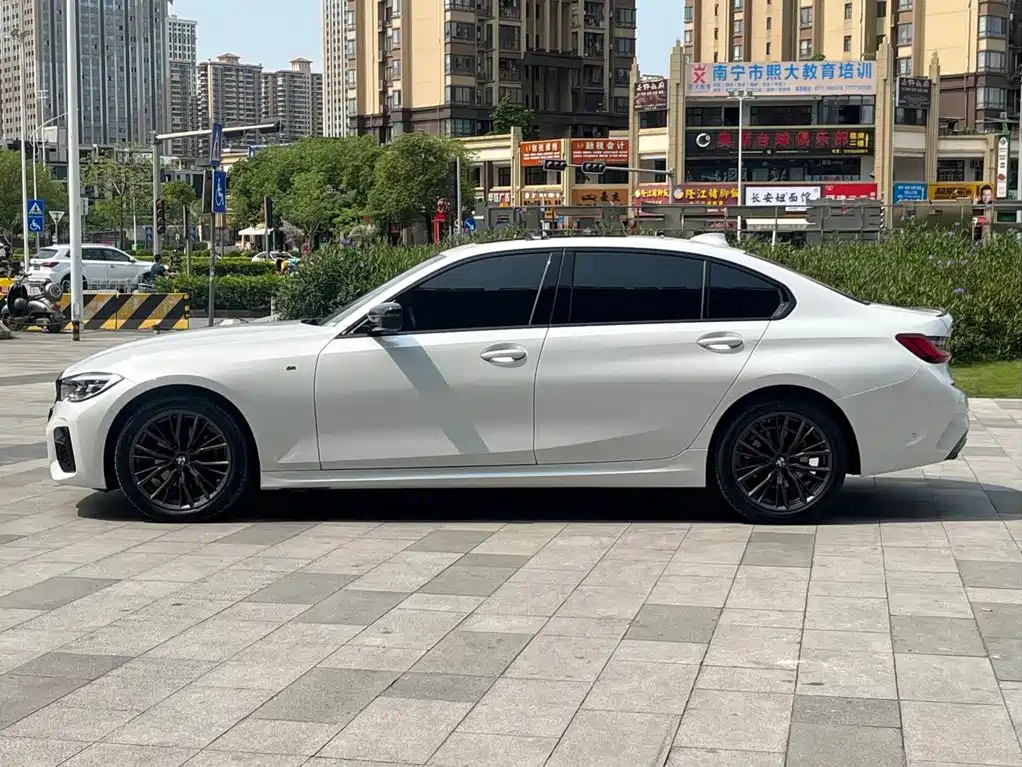 BMW 3 Series — миниатюра 8