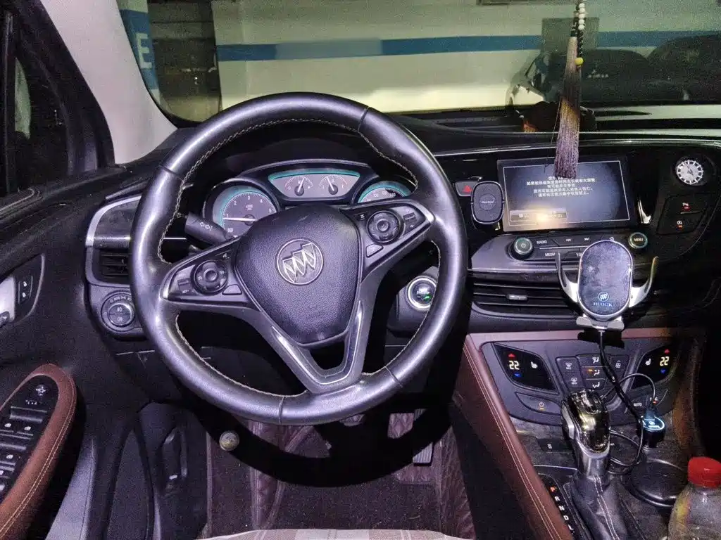 Buick Envision Plus — миниатюра 6