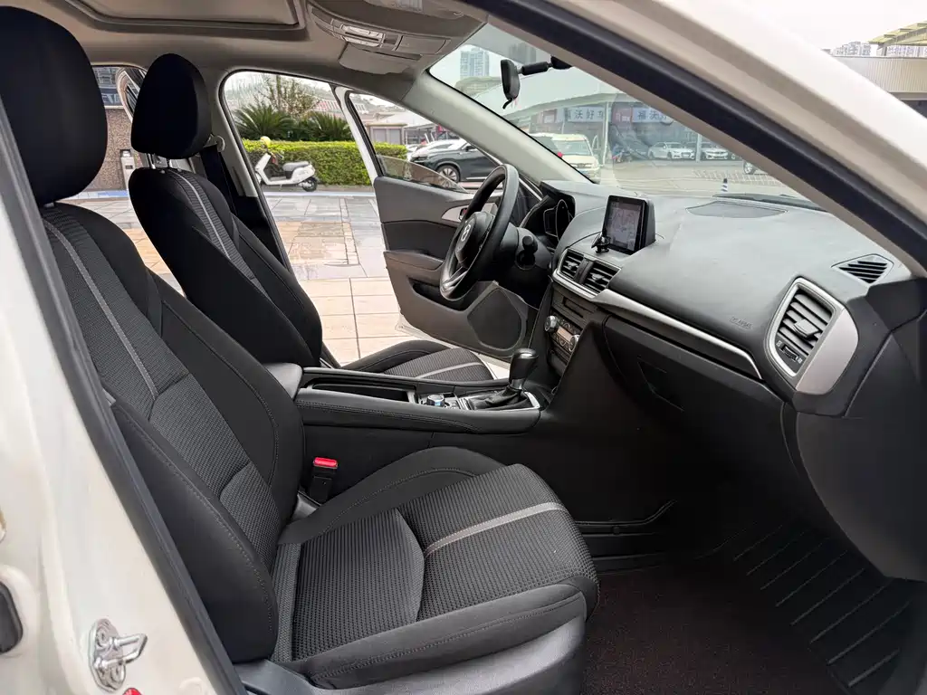 Mazda 3 Axela — миниатюра 15