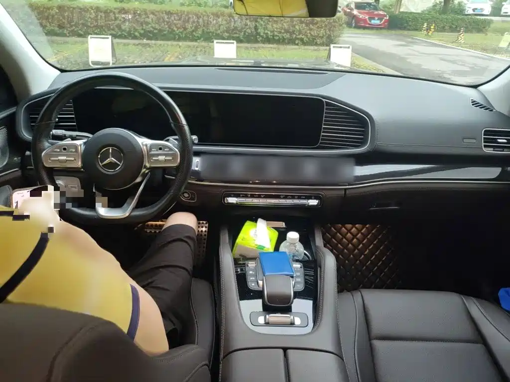 Mercedes-Benz GLS — миниатюра 13