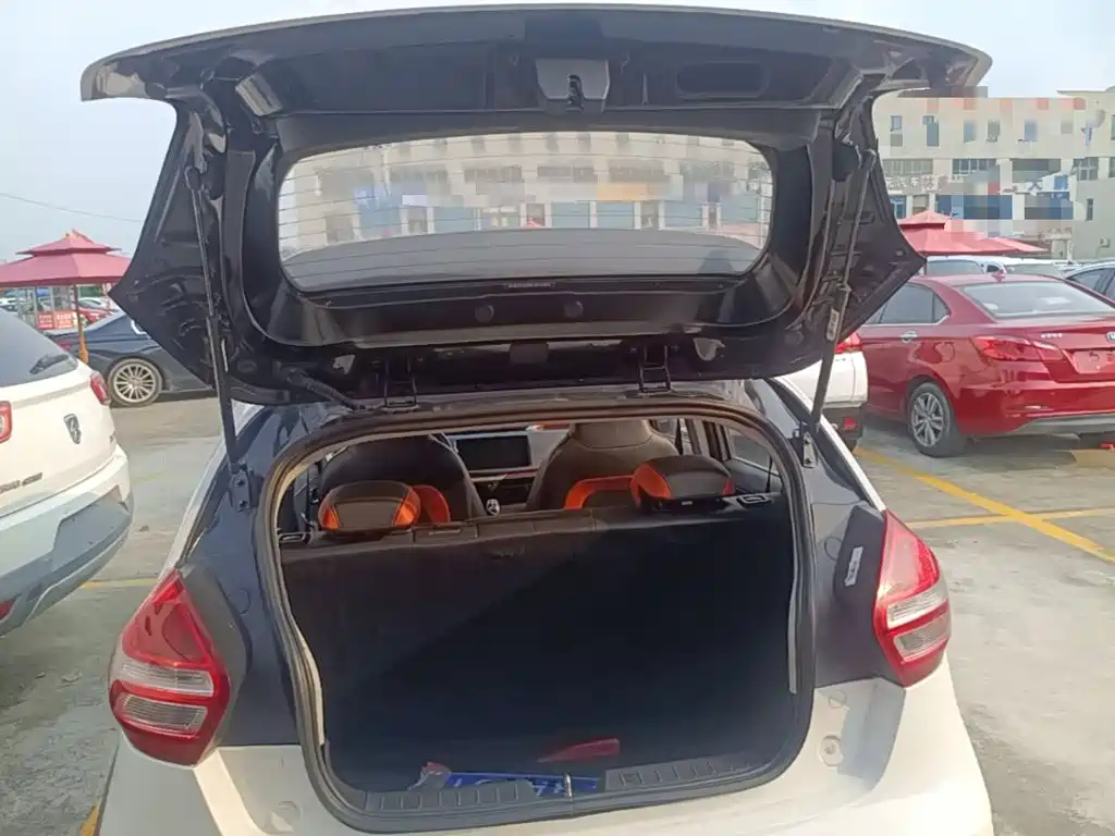 Geely Vision X1 — миниатюра 19