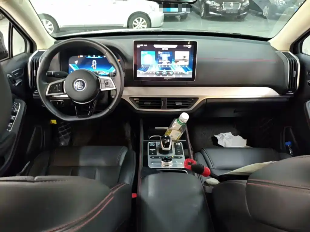 BYD Tang New Energy — миниатюра 10