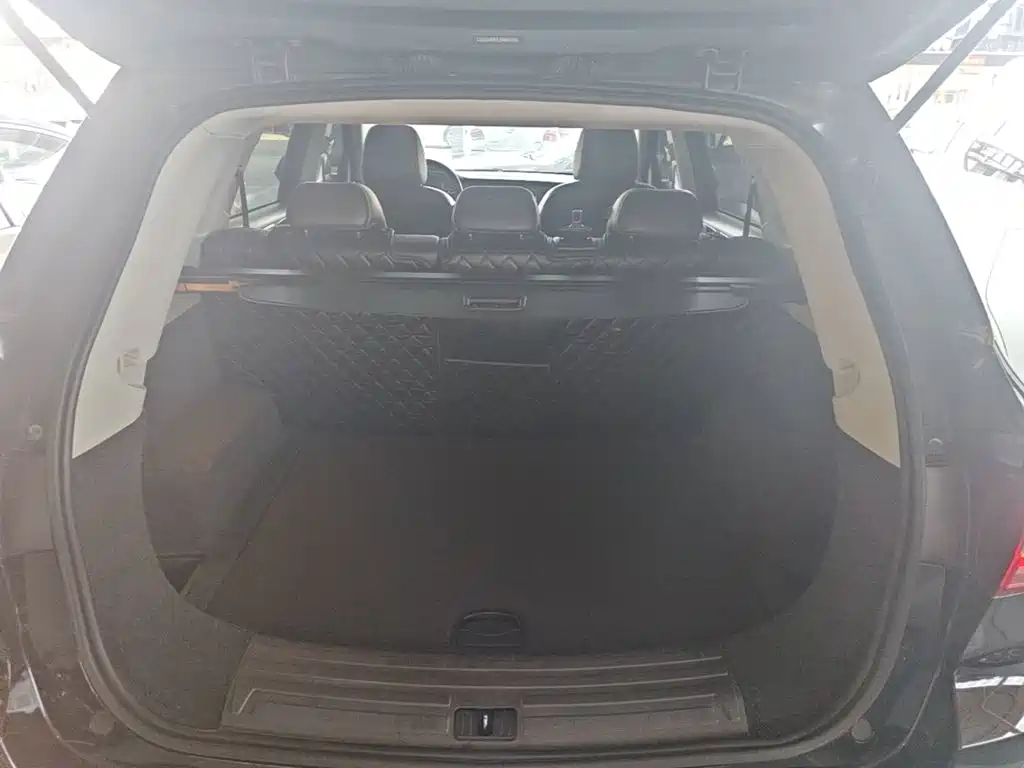 Roewe RX5 — миниатюра 19