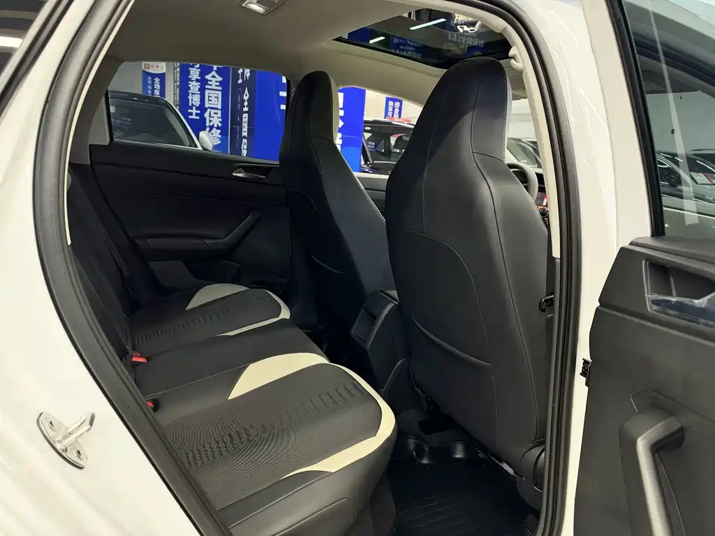 Volkswagen Polo — миниатюра 7