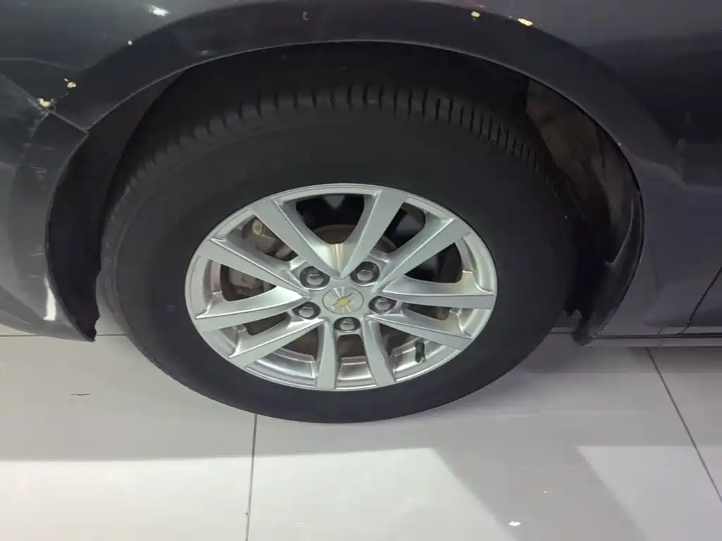 Chevrolet Malibu — миниатюра 23