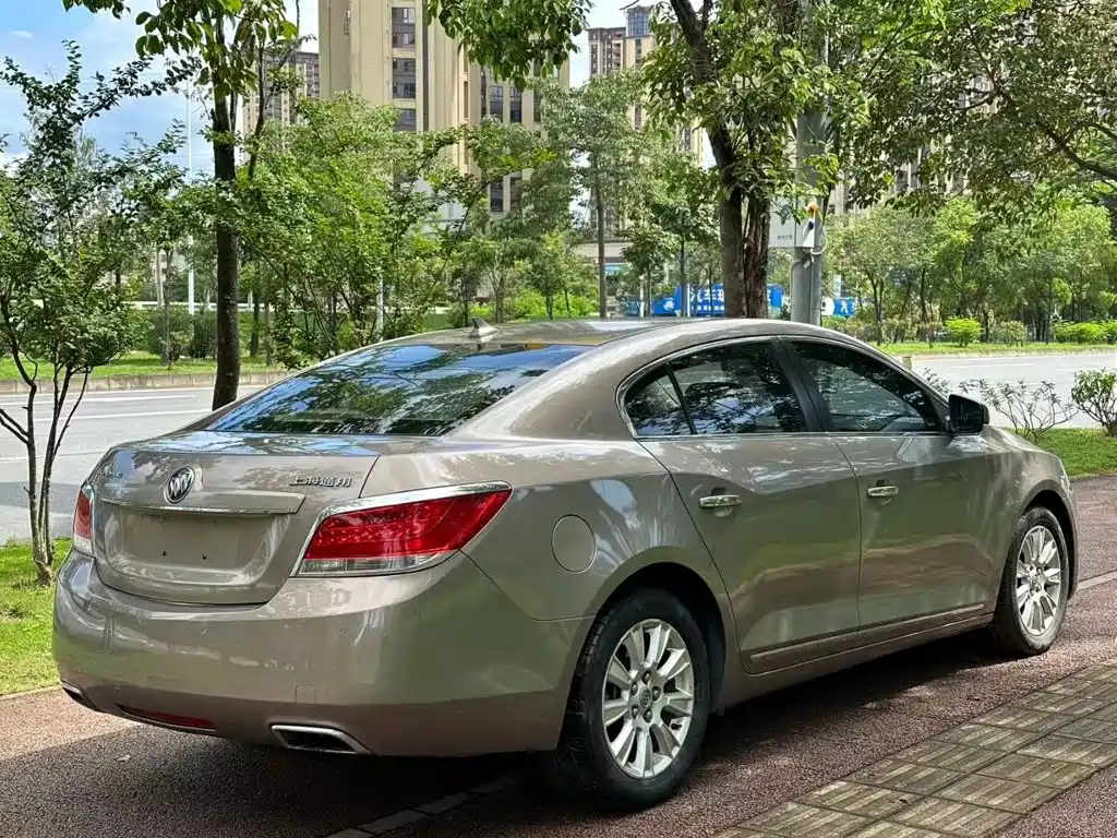 Buick LaCrosse — миниатюра 6