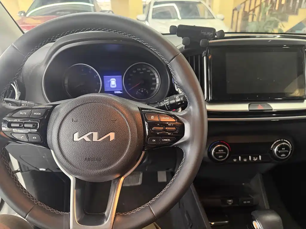 Kia KX1 — миниатюра 13