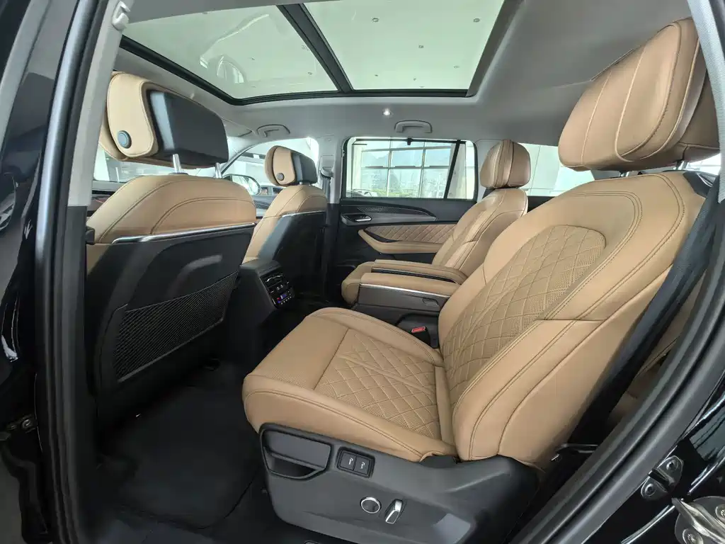 Audi Q6 — миниатюра 6