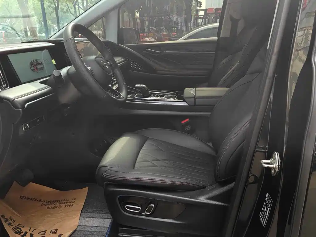 GAC Motor Trumpchi M8 — миниатюра 4