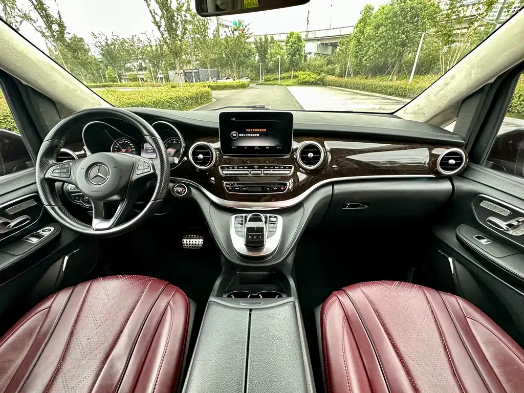 Mercedes-Benz V-Class — миниатюра 8