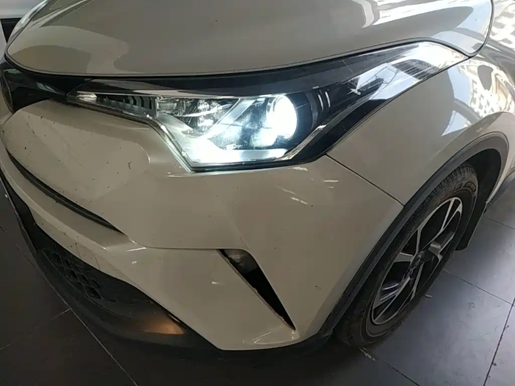 Toyota C-HR — миниатюра 24