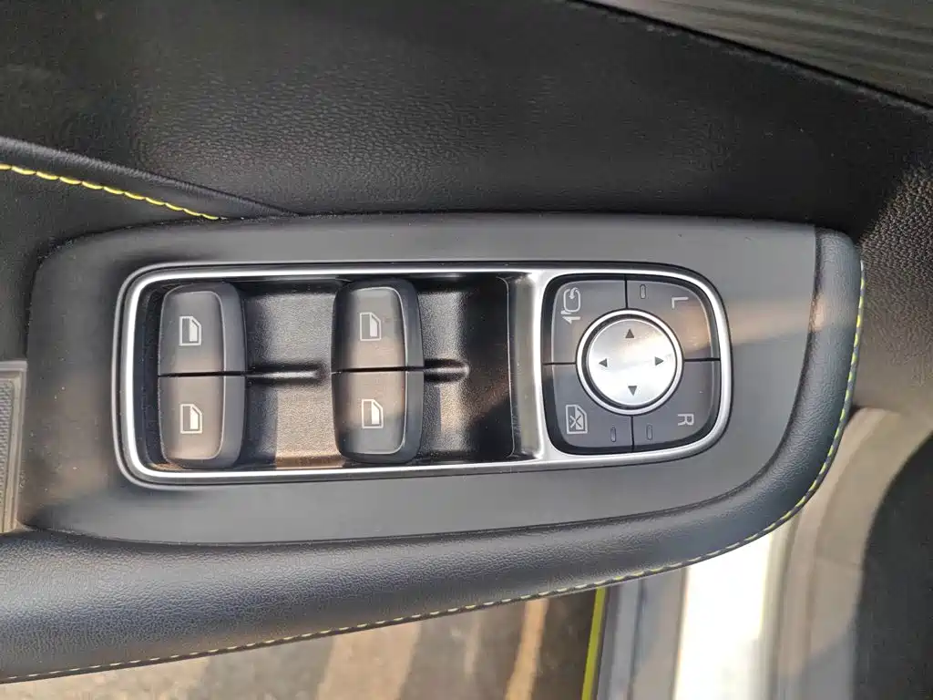 Roewe RX5 — миниатюра 22