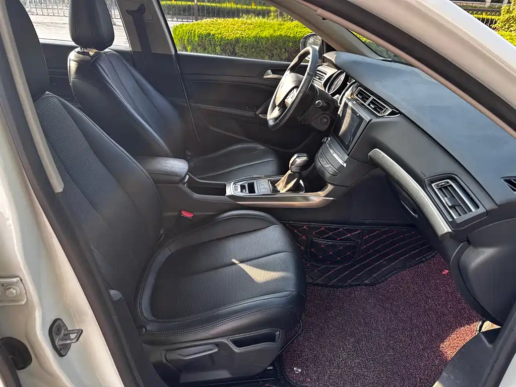 Peugeot 408 2015 1.2T AT Luxury