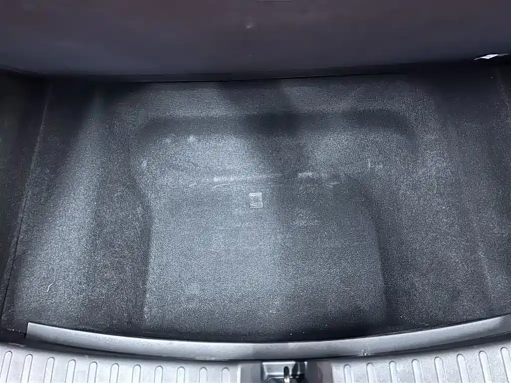 GEELY GALAXY GALAXY E8