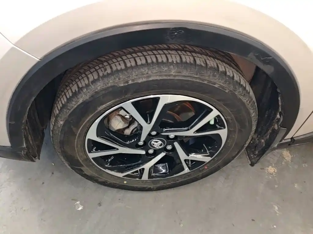Toyota C-HR — миниатюра 23