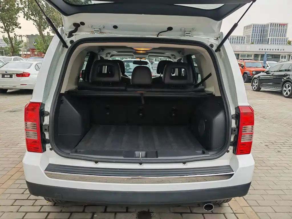 Jeep Patriot — миниатюра 13