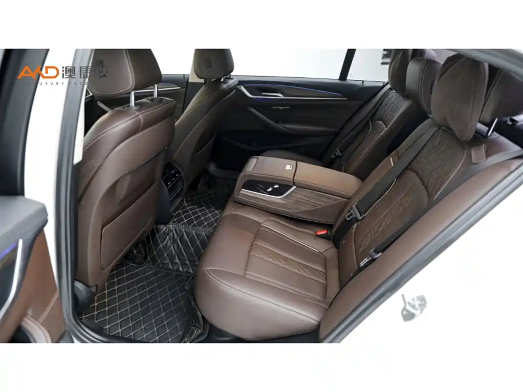 BMW 5 Series New Energy — миниатюра 7