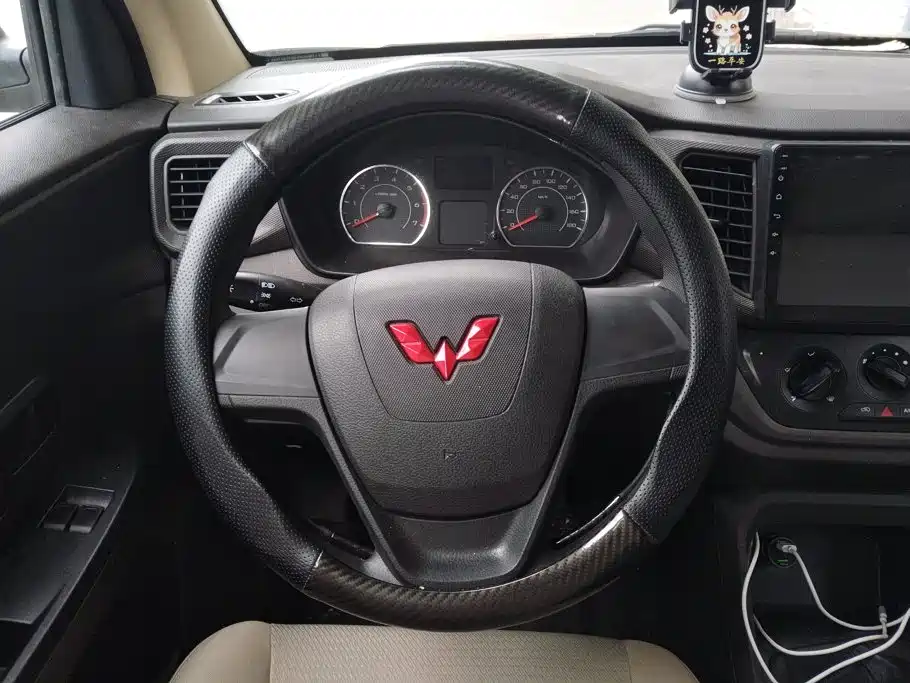 Wuling Hongguang V — миниатюра 15