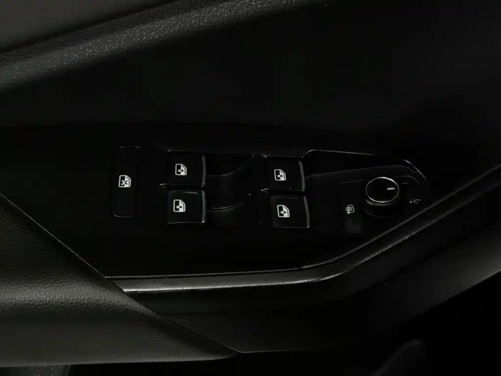 Volkswagen Sagitar — миниатюра 9