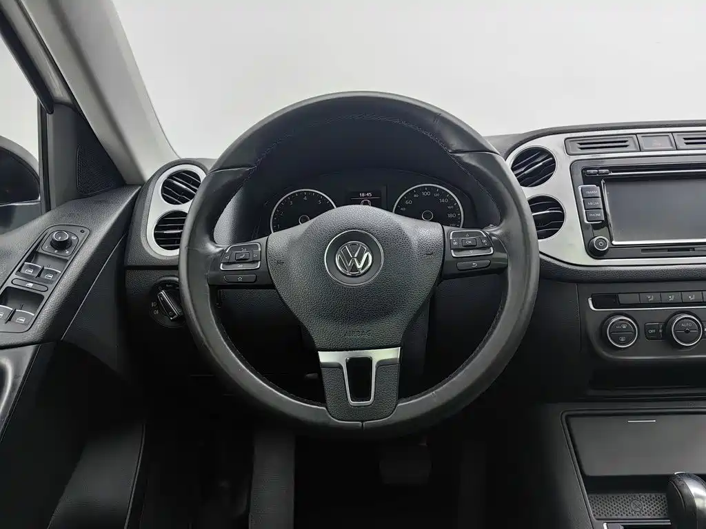 Volkswagen Tiguan — миниатюра 11