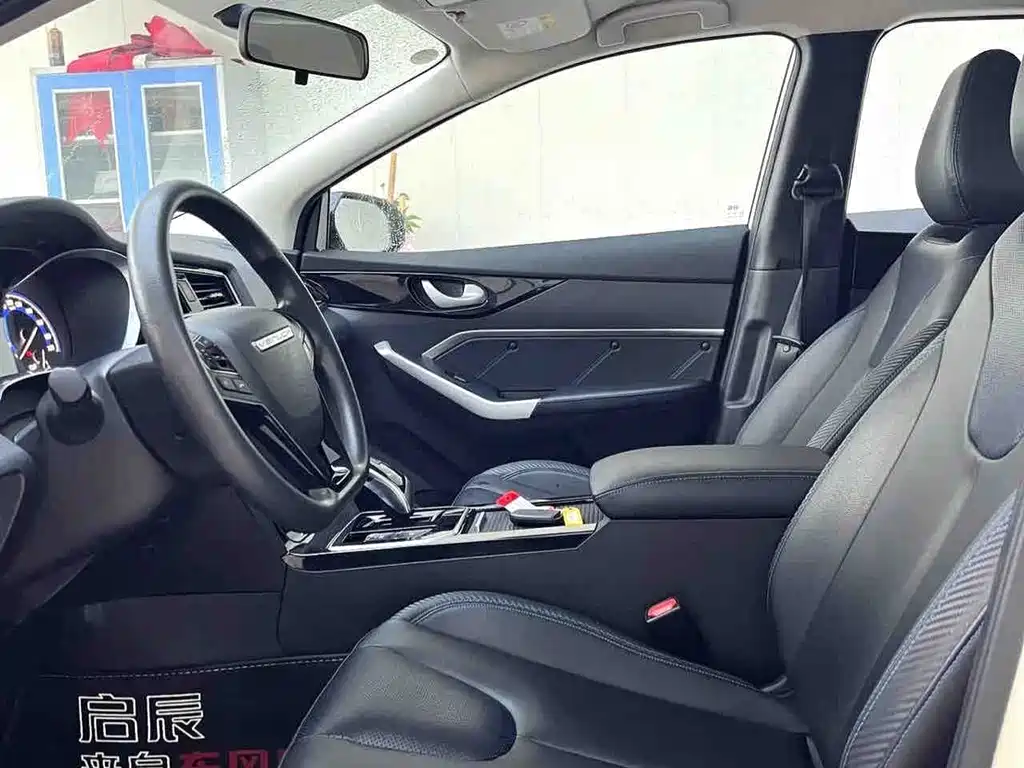 Venucia D60 EV — миниатюра 4