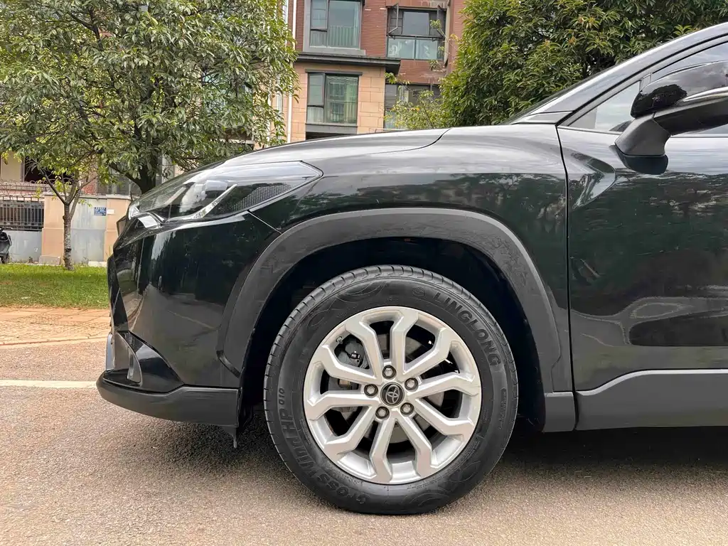 Toyota Frontlander — миниатюра 10