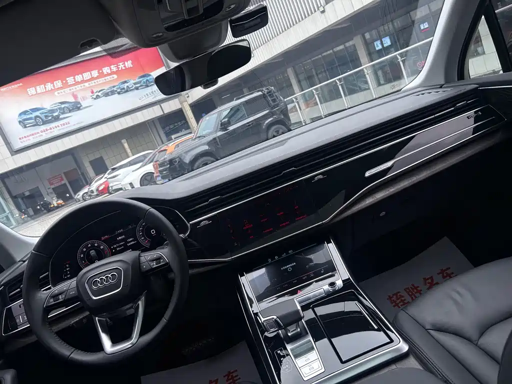 Audi Q7 — миниатюра 10