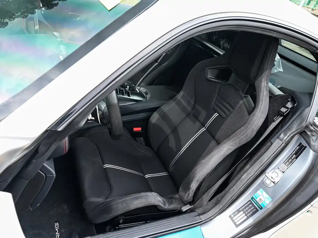 Mercedes-Benz AMG GT — миниатюра 13
