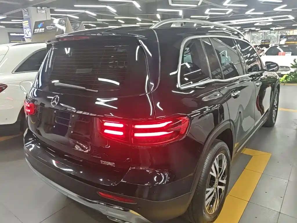 Mercedes-Benz GLB — миниатюра 7