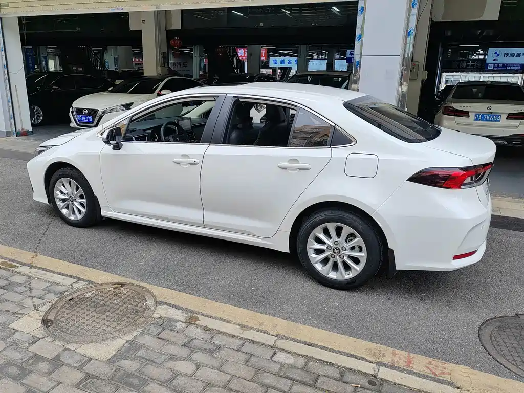 Toyota Corolla — миниатюра 4