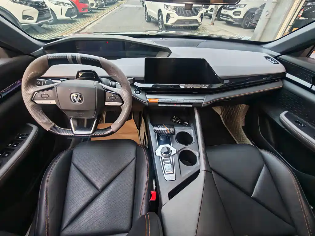 Changan UNI-V — миниатюра 7