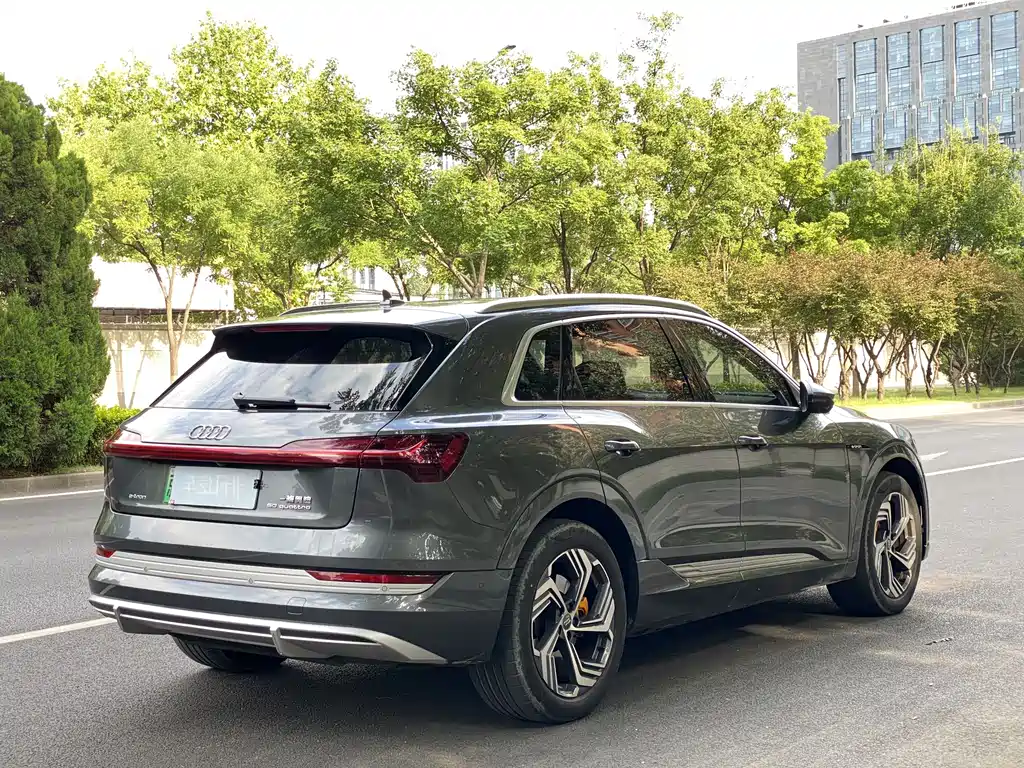 Audi e-tron 2021 50 quattro