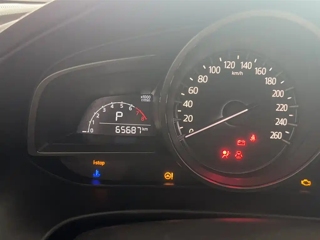 MAZDA  3 ANGKESAILA