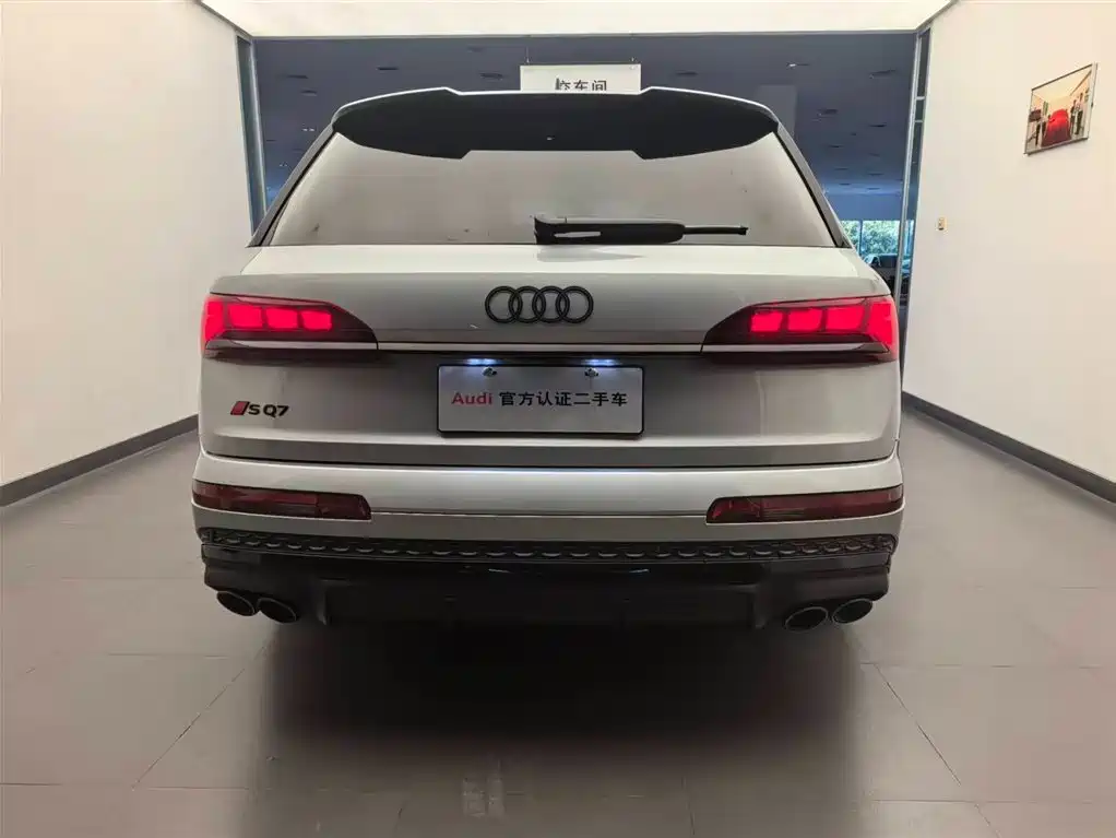 Audi SQ7 2024 4.0 TFSI