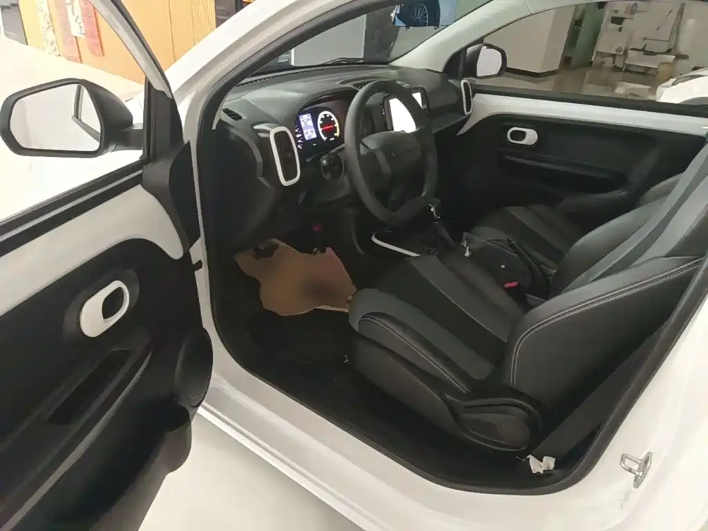 Roewe Clever — миниатюра 16