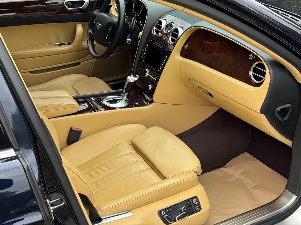 Bentley Flying Spur — миниатюра 16
