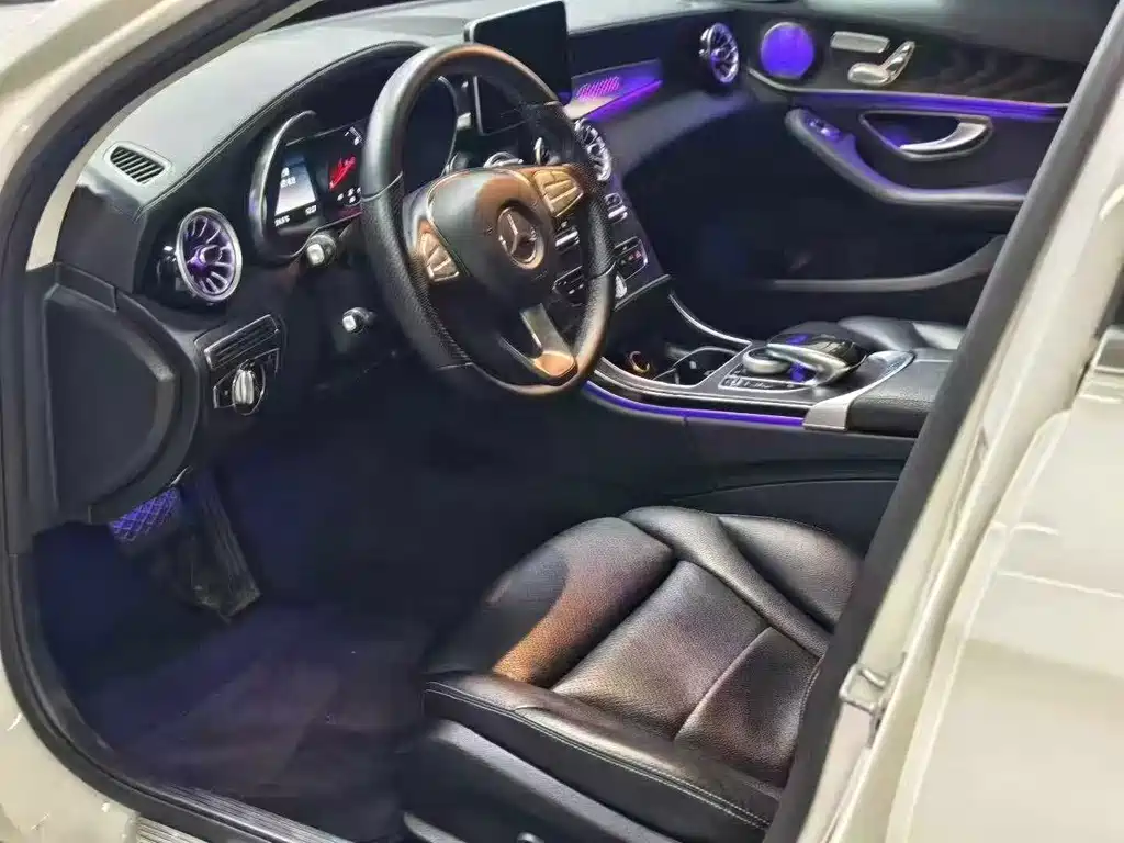 Mercedes-Benz C-Class — миниатюра 3
