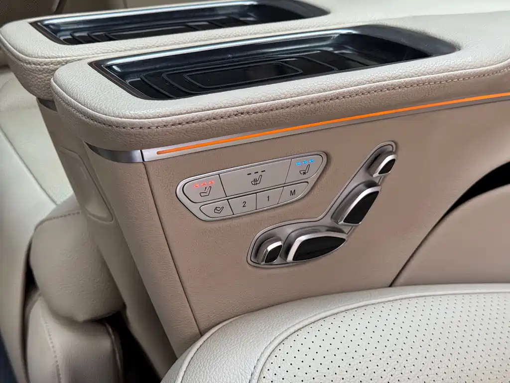 Mercedes-Benz V-Class — миниатюра 20