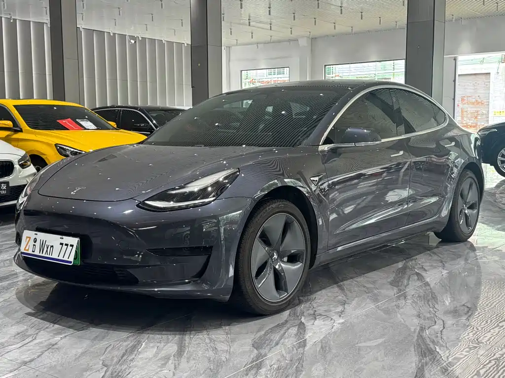 Tesla Model 3 2020