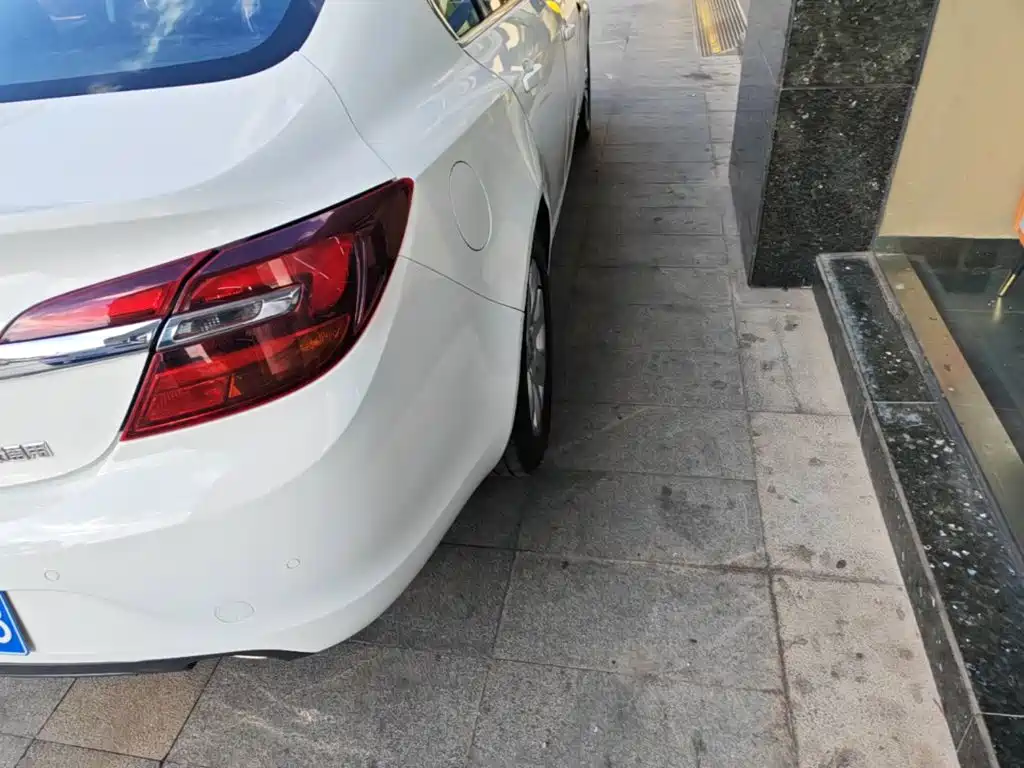 Buick Regal — миниатюра 8