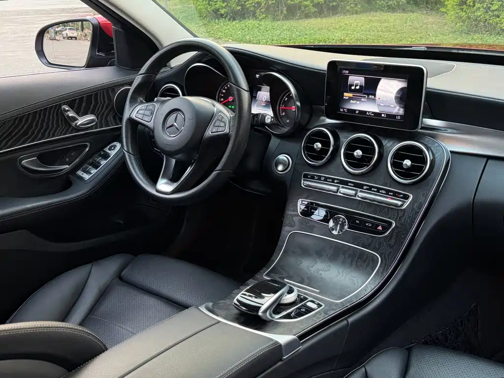 Mercedes-Benz C-Class — миниатюра 9