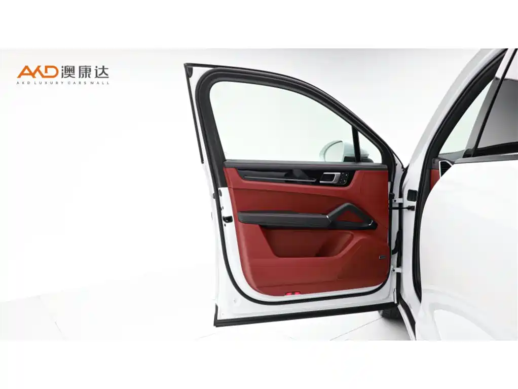 Porsche Cayenne — миниатюра 10