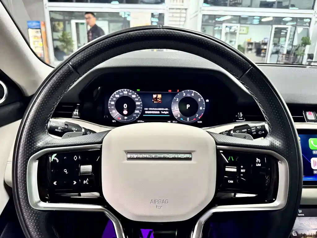 Land Rover Evoque — миниатюра 16