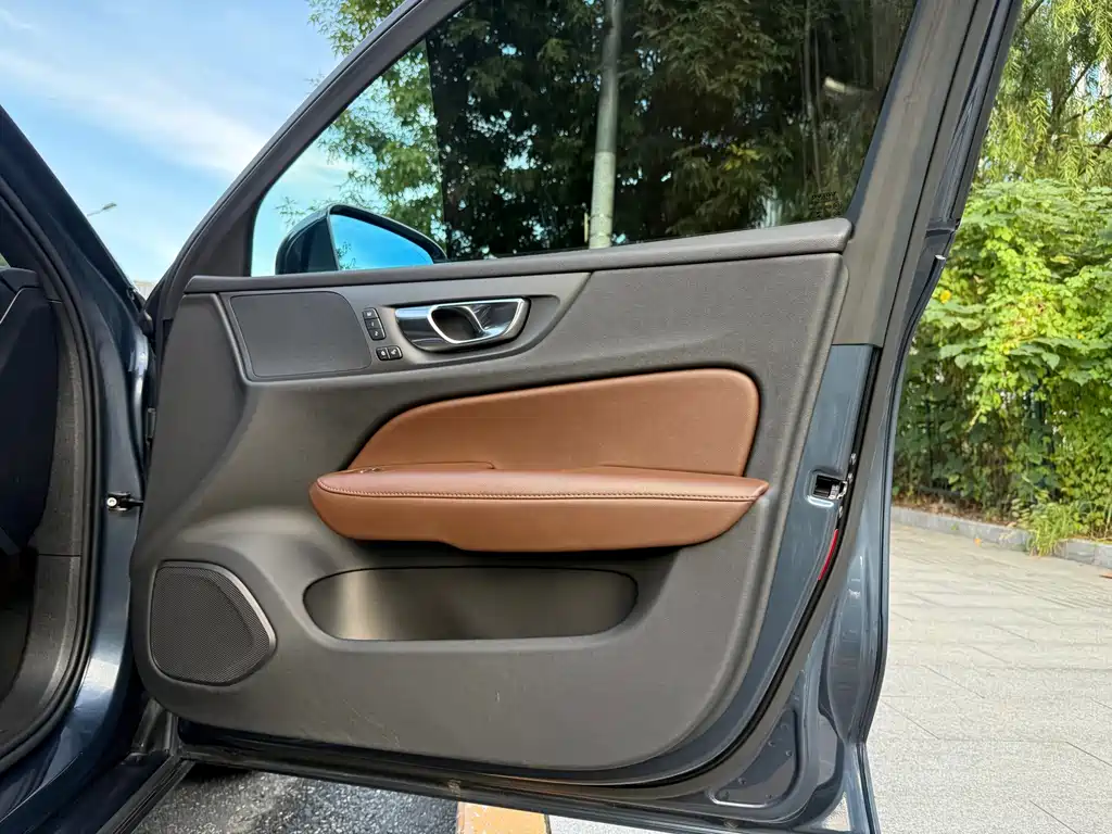 Volvo S60 — миниатюра 11